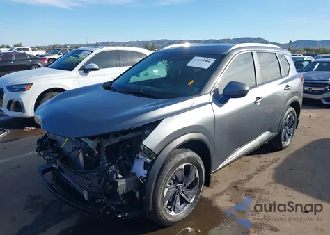 2025 Nissan Rogue Sv Fwd z USA, uszkodzony, nr VIN 5N1BT3BA3SC823056